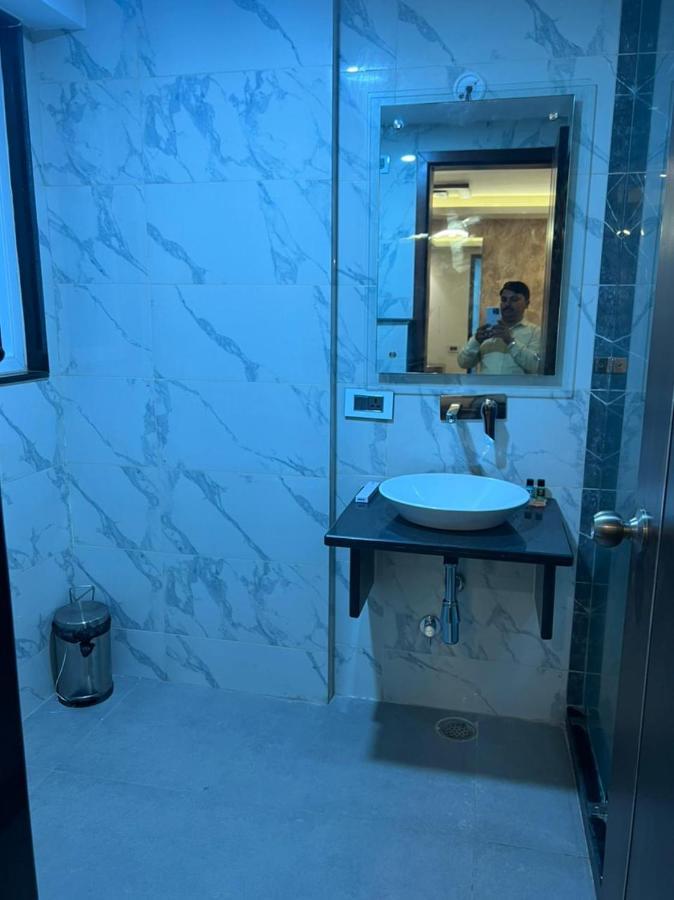 The Triumph Hotel Varanasi Exterior photo