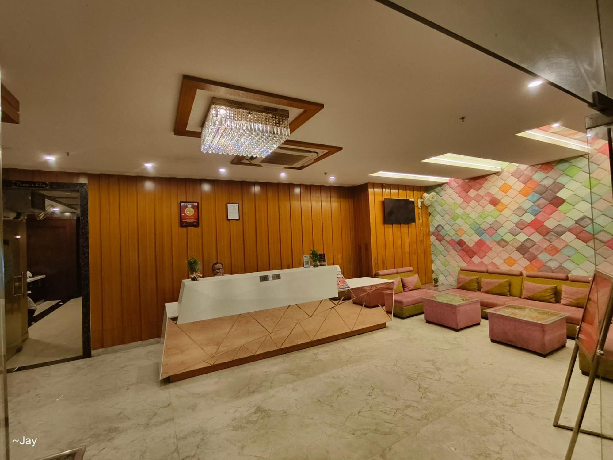 The Triumph Hotel Varanasi Exterior photo