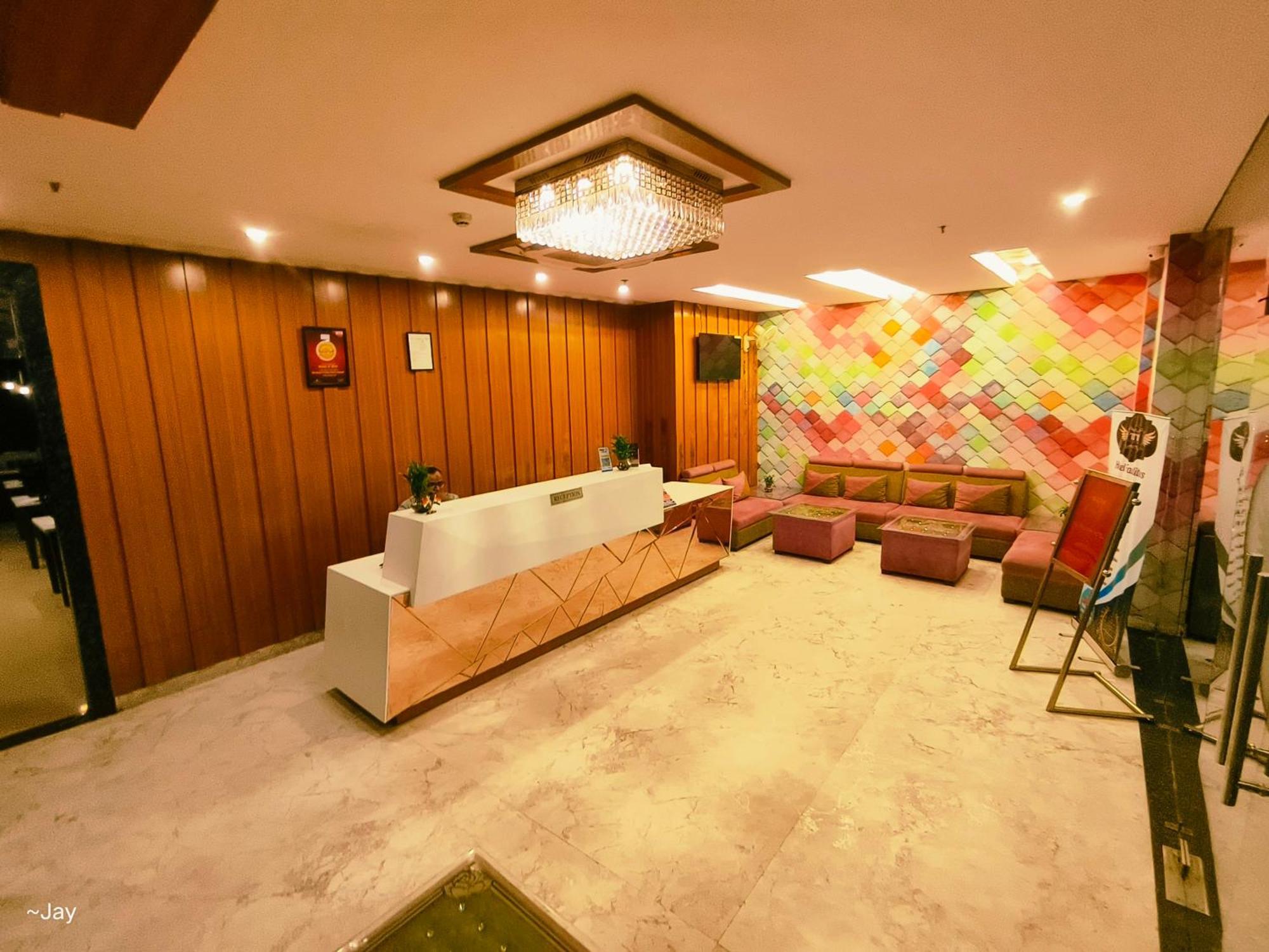 The Triumph Hotel Varanasi Exterior photo